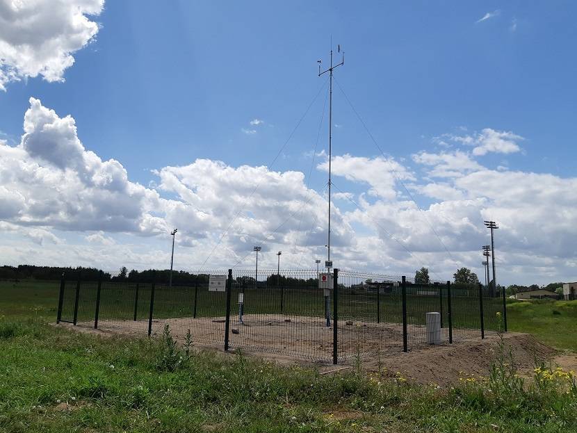 Nowoczesna stacja meteorologiczna. Sprawdź warunki atmosferyczne w Uniejowie