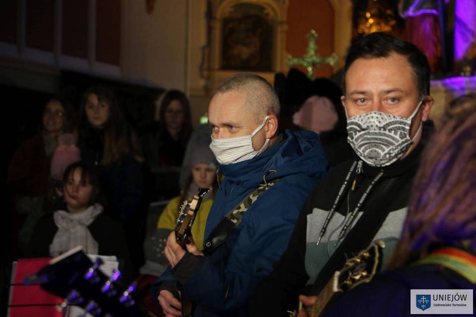 Muzycy z Uniejowa w projekcie gitarzysty KULT