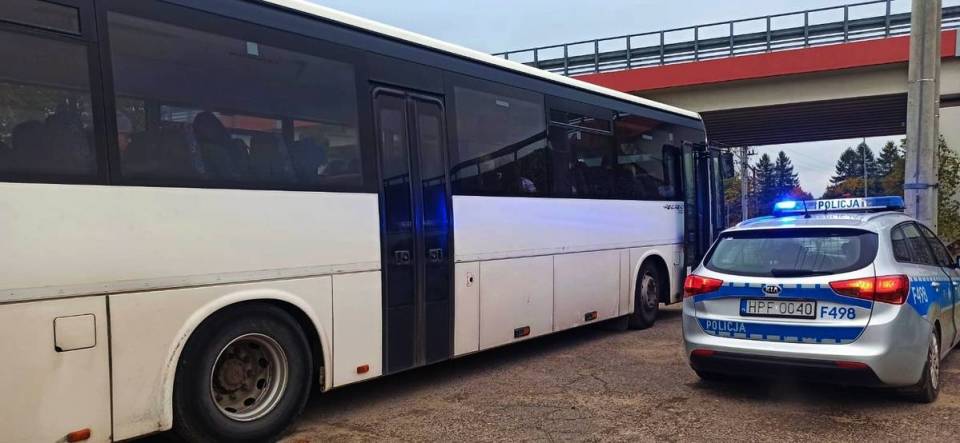 Autobus wypełniony pasażerami, za jego kierownicą pijany 54-latek!