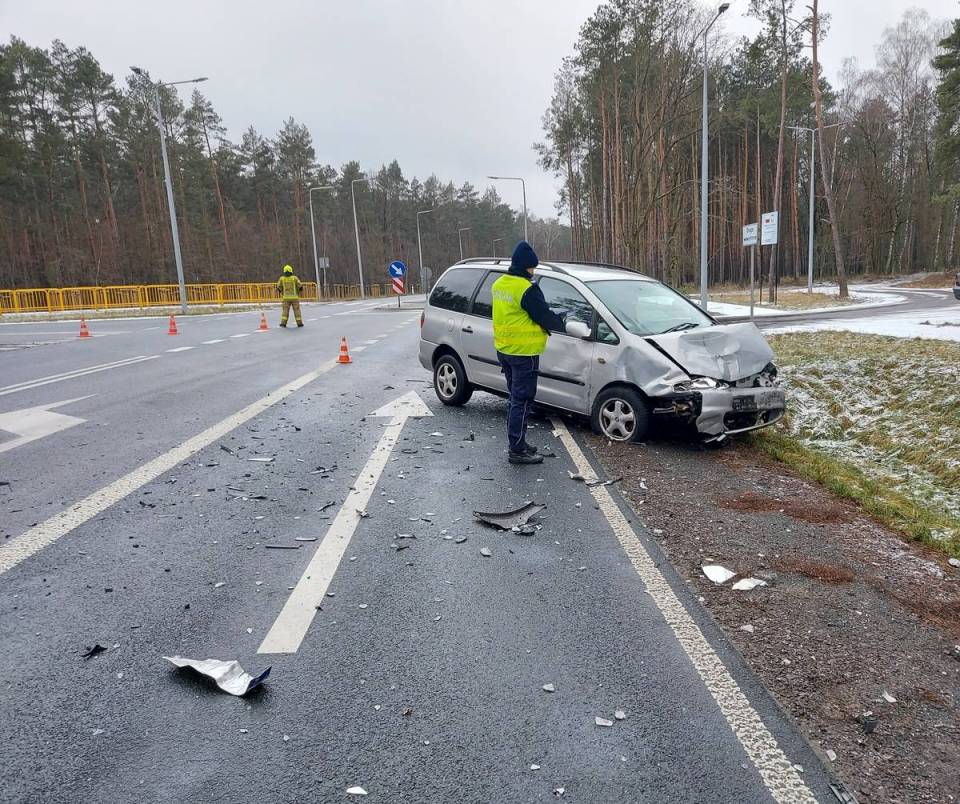 Epd24 Wiadomości Poddębice Wiadomości Tragiczny Wypadek W Pradze Zderzenie Chevroleta Z 3979